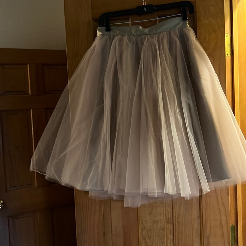 Space46 beautiful skirt used once as good as new, I recommend it very much!